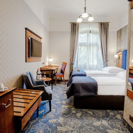 Hotel Diament Plaza Гливице Екстериор снимка