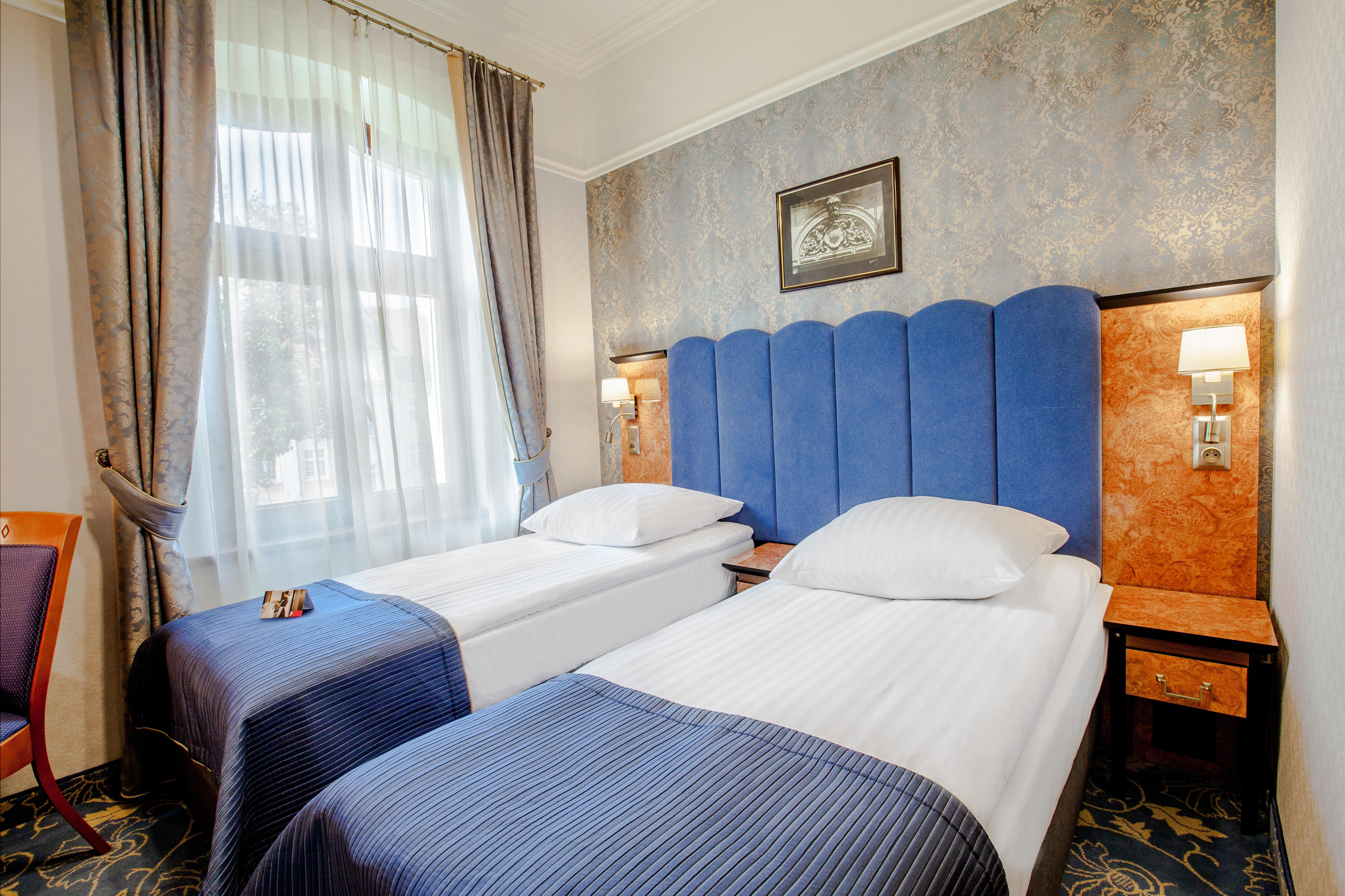 Hotel Diament Plaza Гливице Екстериор снимка