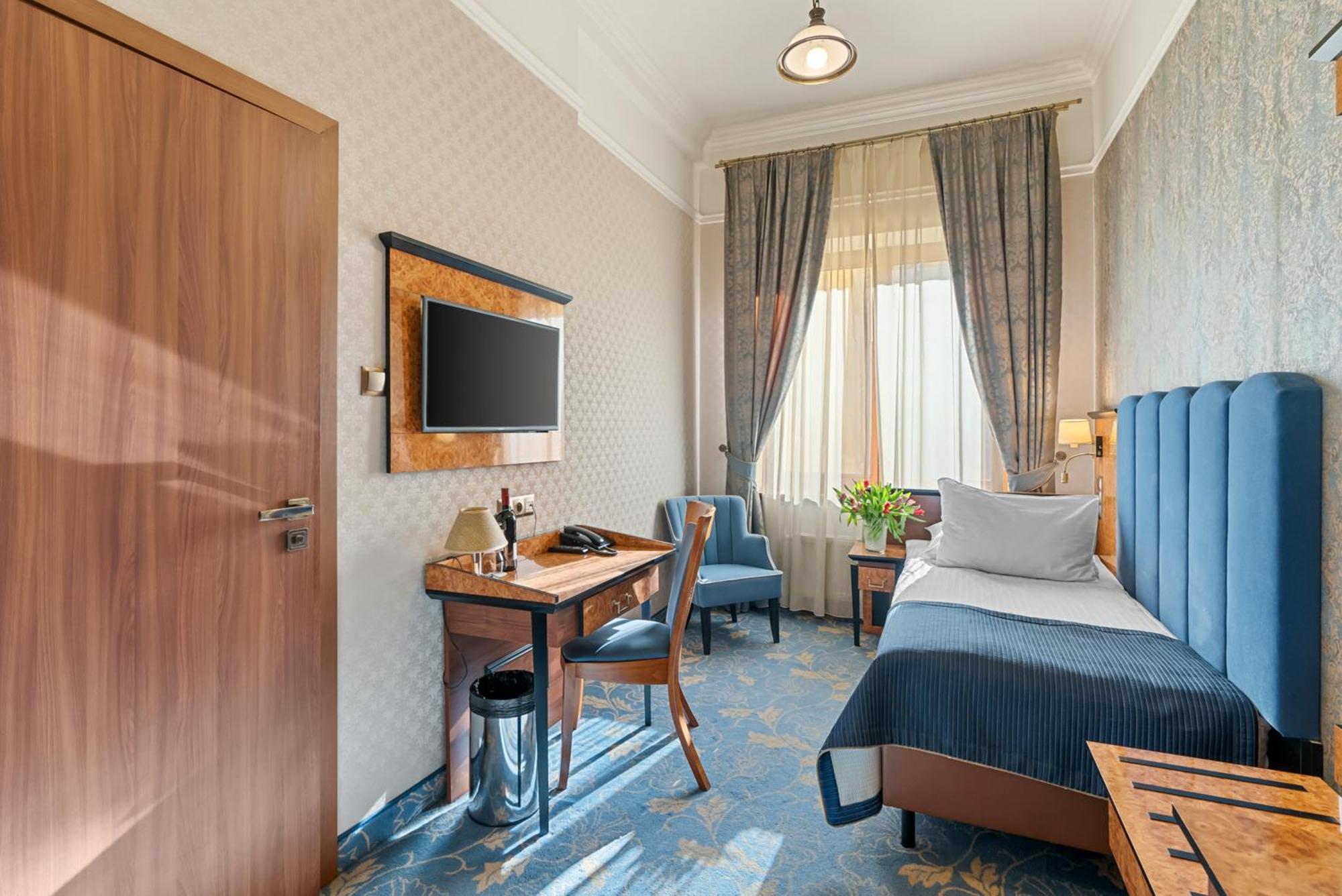 Hotel Diament Plaza Гливице Екстериор снимка