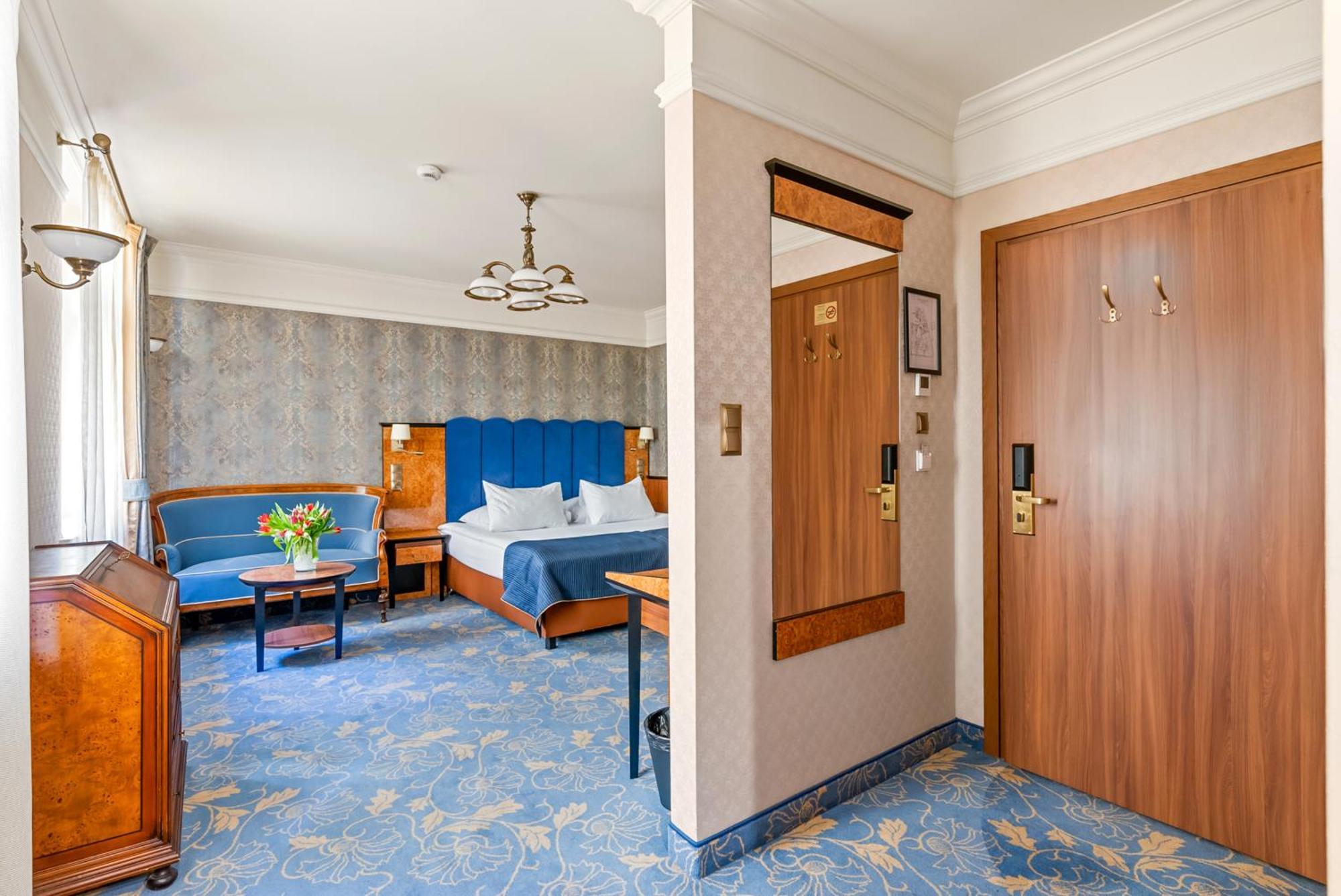 Hotel Diament Plaza Гливице Екстериор снимка