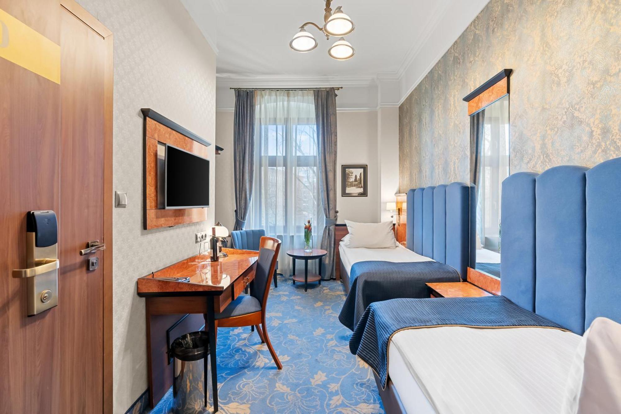 Hotel Diament Plaza Гливице Екстериор снимка