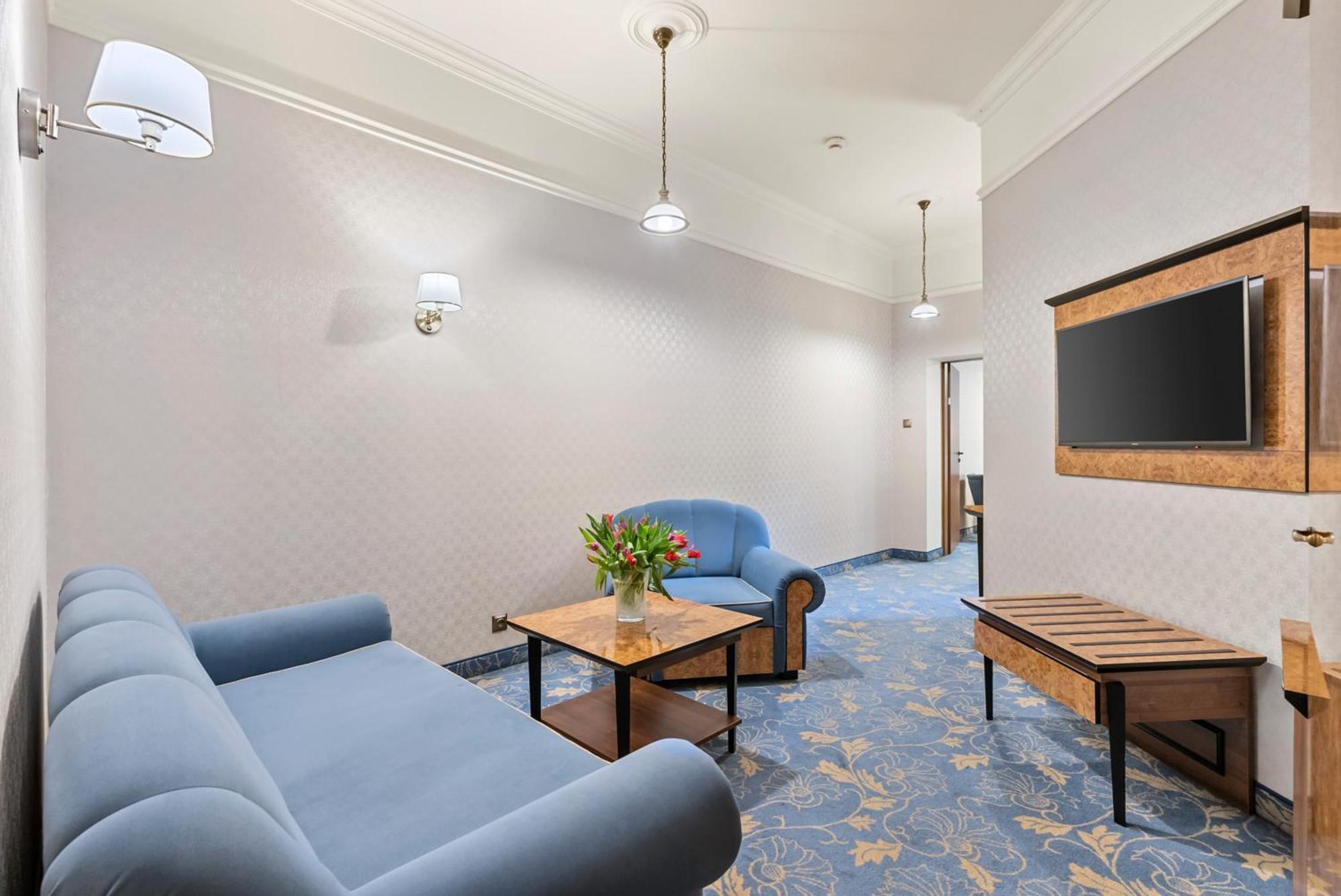 Hotel Diament Plaza Гливице Екстериор снимка