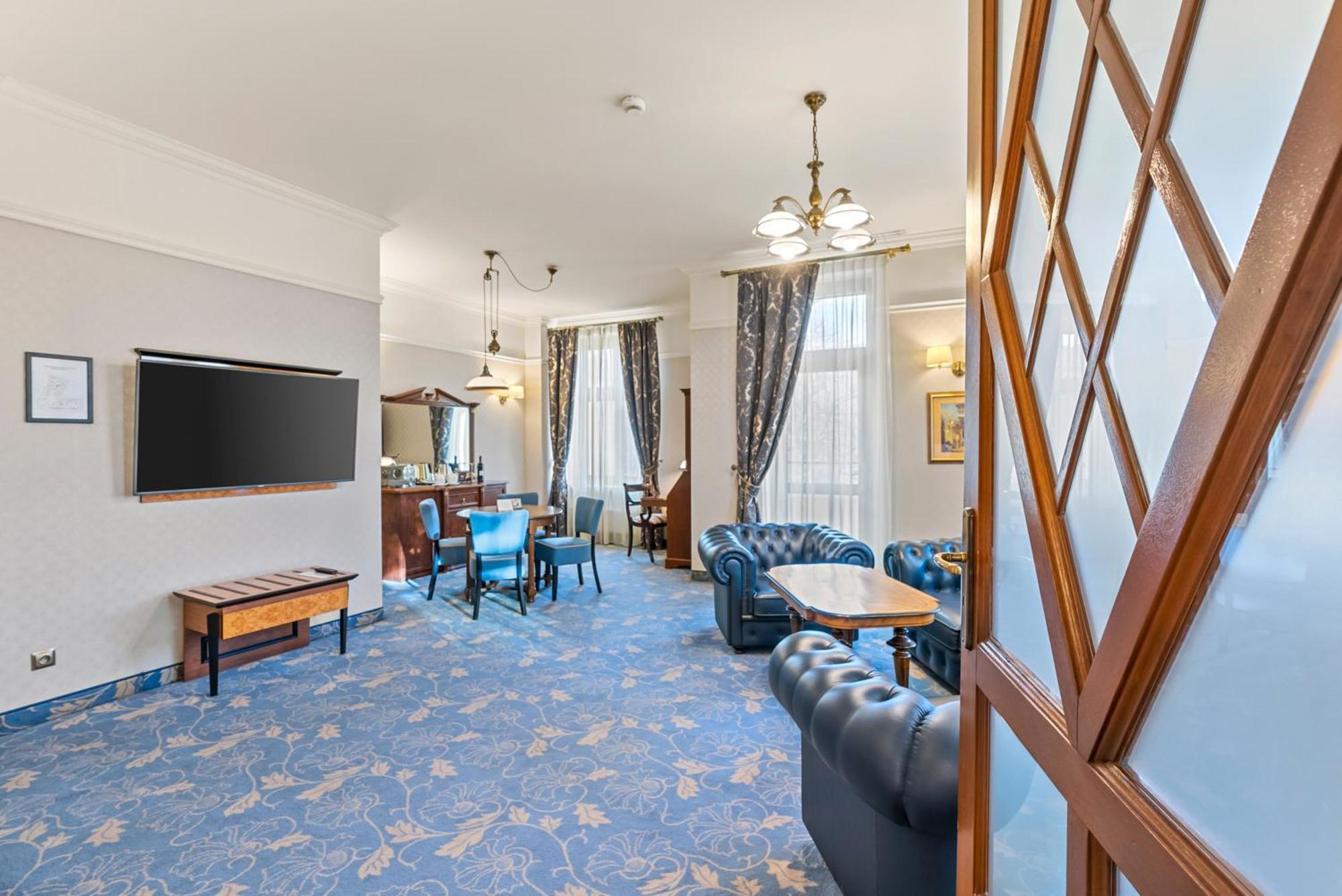 Hotel Diament Plaza Гливице Екстериор снимка