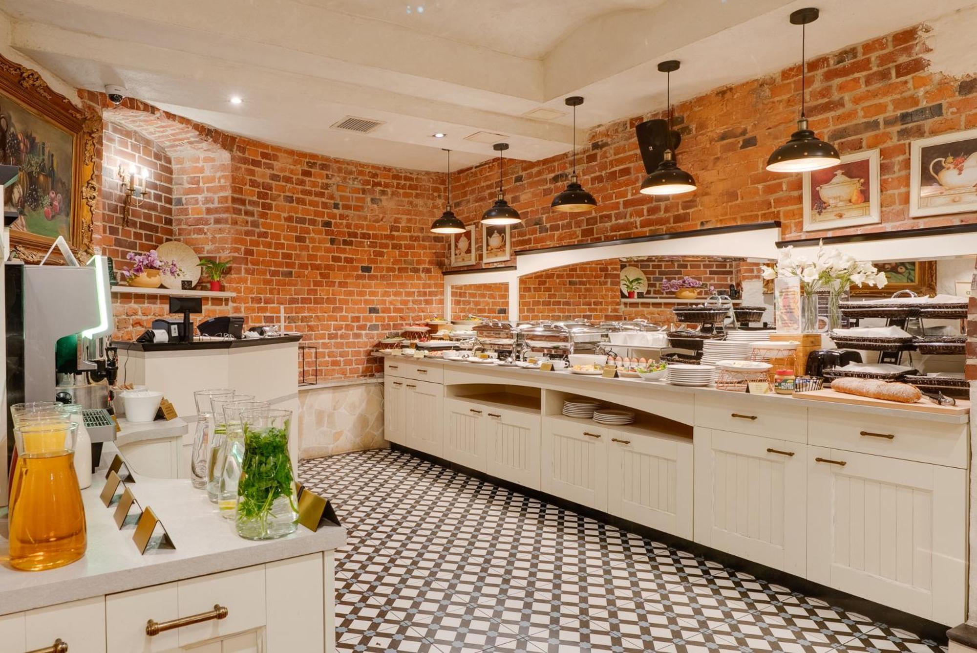 Hotel Diament Plaza Гливице Екстериор снимка